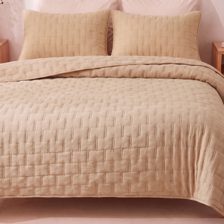 Channel Quilted Bedspread Set in Sand