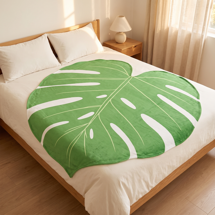 Leaf Blanket – Leaf-Shaped Flannel Throw