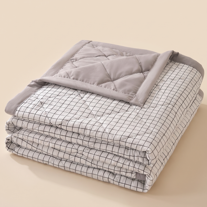 Lightweight Summer Comforter in White Grid