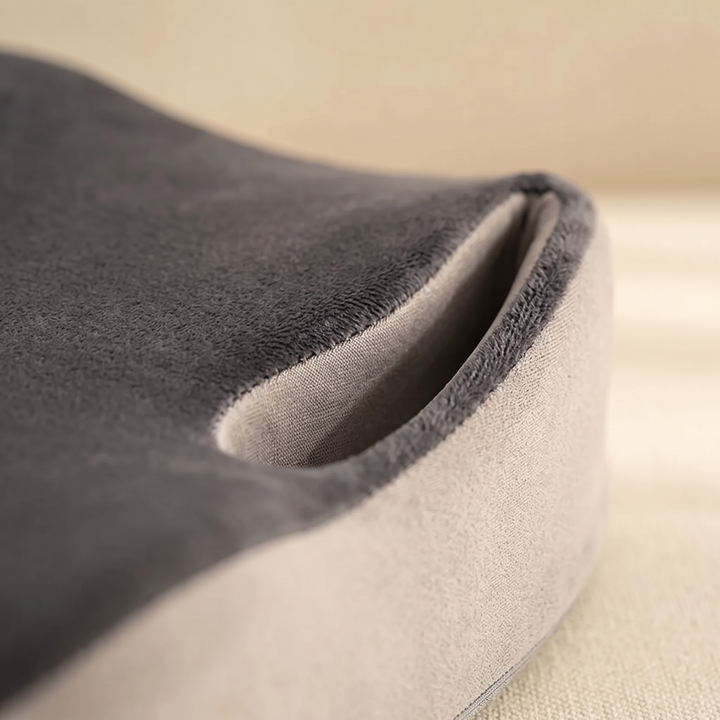 Memory Foam Seat Cushion in Dark Gray – close-up of the cutout notch and plush edge