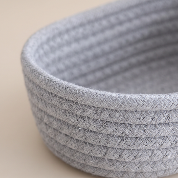 Oval Rope Basket – Cotton Rope in Light Gray – close-up of the coiled rope stitching along the rim